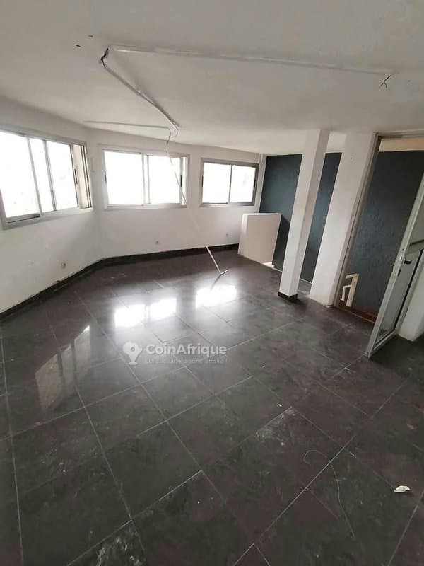 location magasin — photo 3