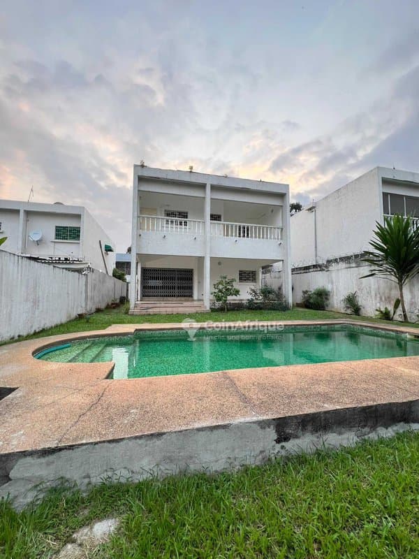 Location villa duplex standing 7 pièces + piscine - Cocody 2 plateaux vallon — photo 2