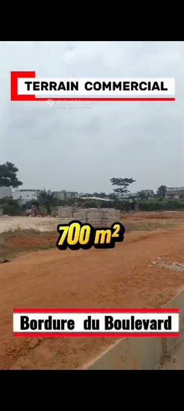 Terrain commercial 700 m² avec ACD à Bingerville — photo 2