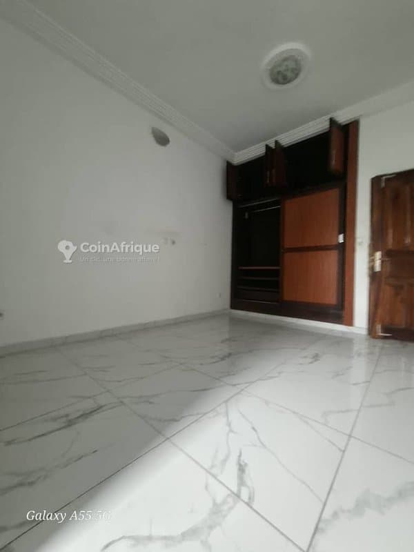 Location appartement 3 pièces à Cocody-angré — photo 3