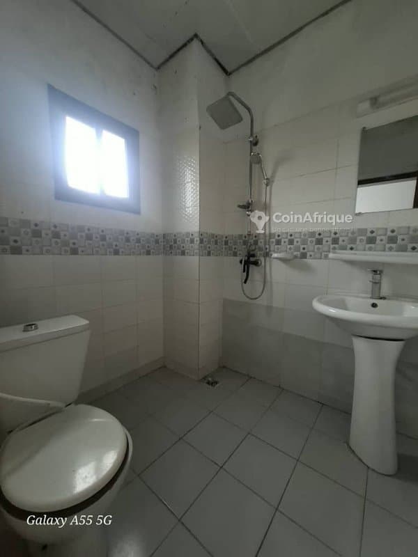 Location appartement 3 pièces à Cocody-angré — photo 4
