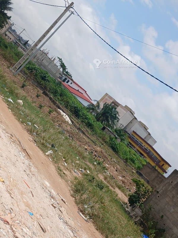 Terrain angle 500m² à BIngerville — photo 2