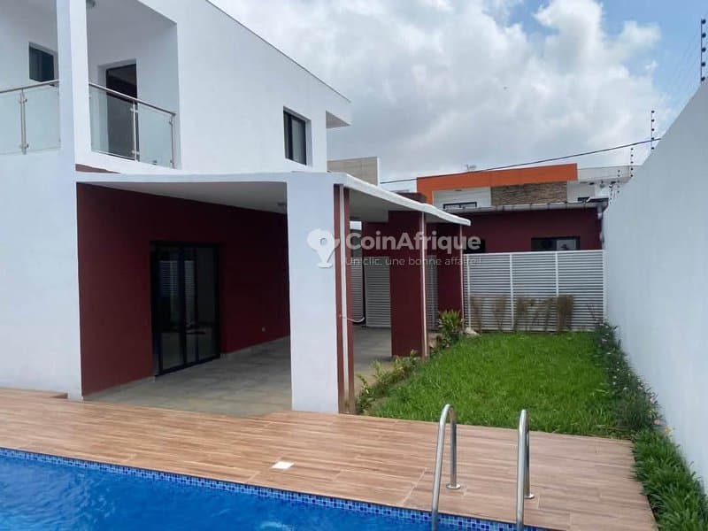 Location villa duplex 8 pièces Cocody Angré GESTOCI — photo 4