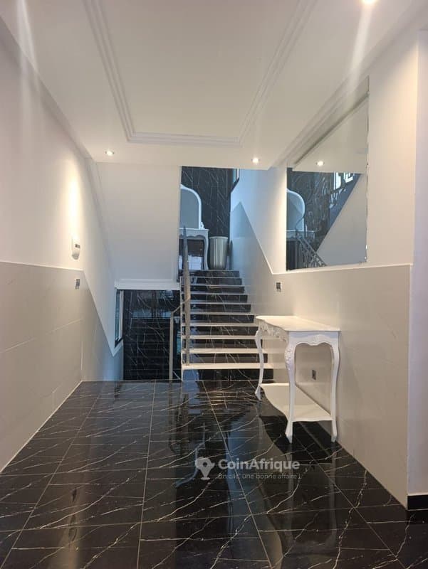 Location appartement 3 pièces à Angre 8em Tranche — photo 3