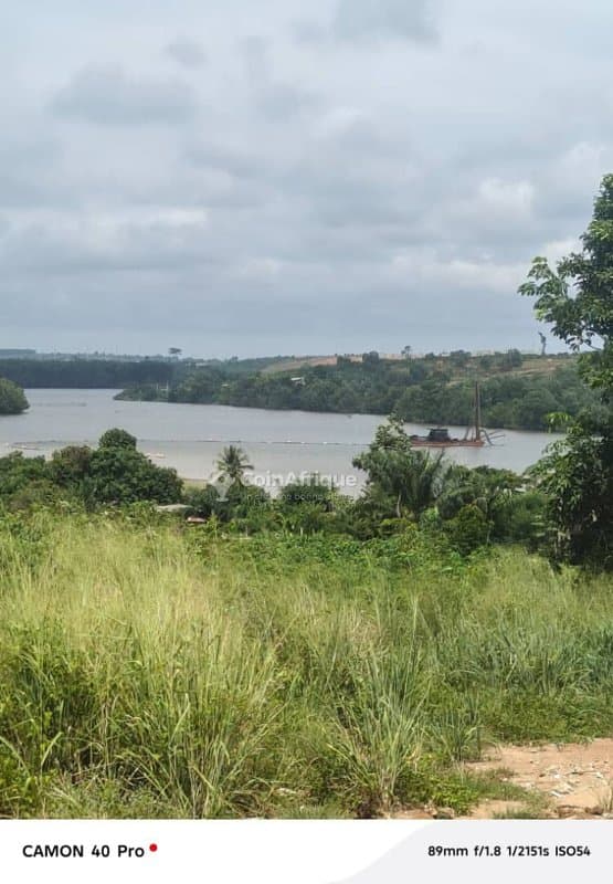 Terrain 733m² à Bingerville Anan résidentiel