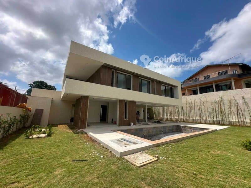 Location villa 7 pièces à Cocody Riviera Golf — photo 3