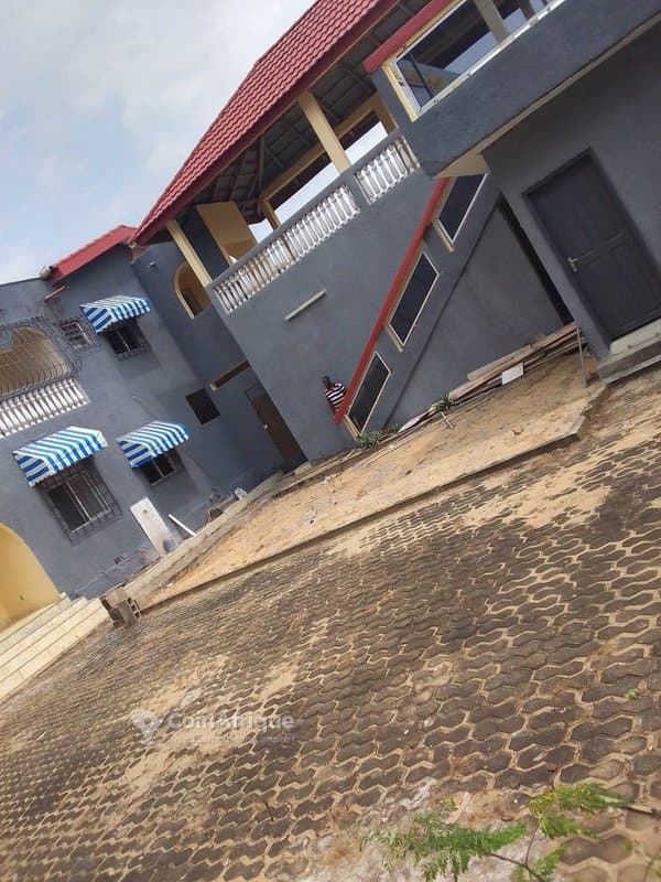 Location villa 12 pièces à Cocody — photo 2