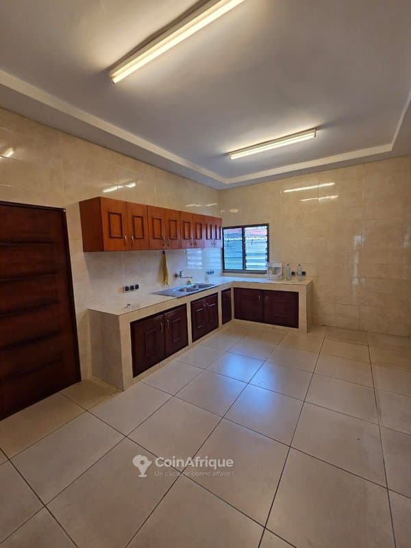 Location villa duplex 5 pièces avec piscine à Cocody-riviera 3 — photo 3