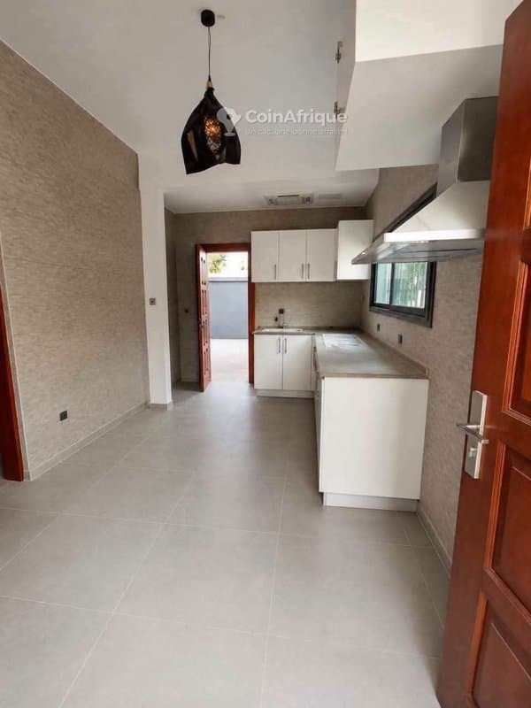 Location villa duplex 7 pièces à Faya jule verne — photo 4