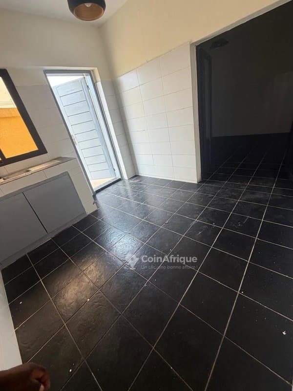 Location villa duplex 8 piece à Cocody rivera Bonoumin non loin d'Abidjan mool — photo 3