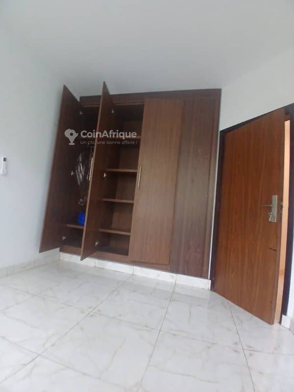 Location appartement 3 pièces avec piscine à Cocody-canébière — photo 4