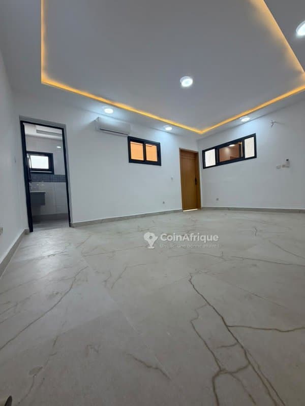 Location appartement 5 pièces Riviera 4 M'badon — photo 4
