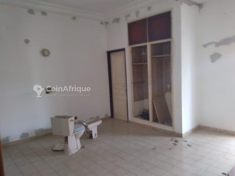 Location villa 13 pièces aux deux Plateaux Vallon dans la cité Lemania — photo 2