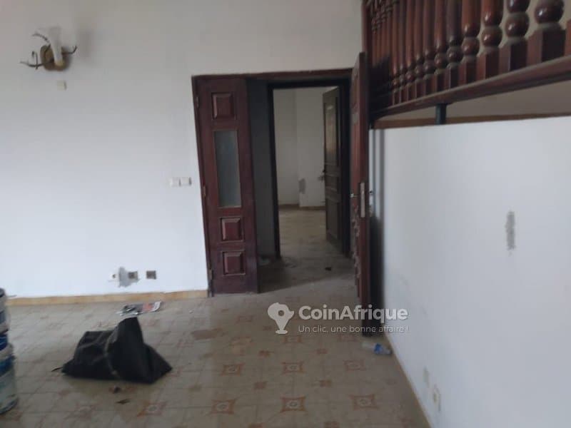 Location villa 13 pièces aux deux Plateaux Vallon dans la cité Lemania — photo 3