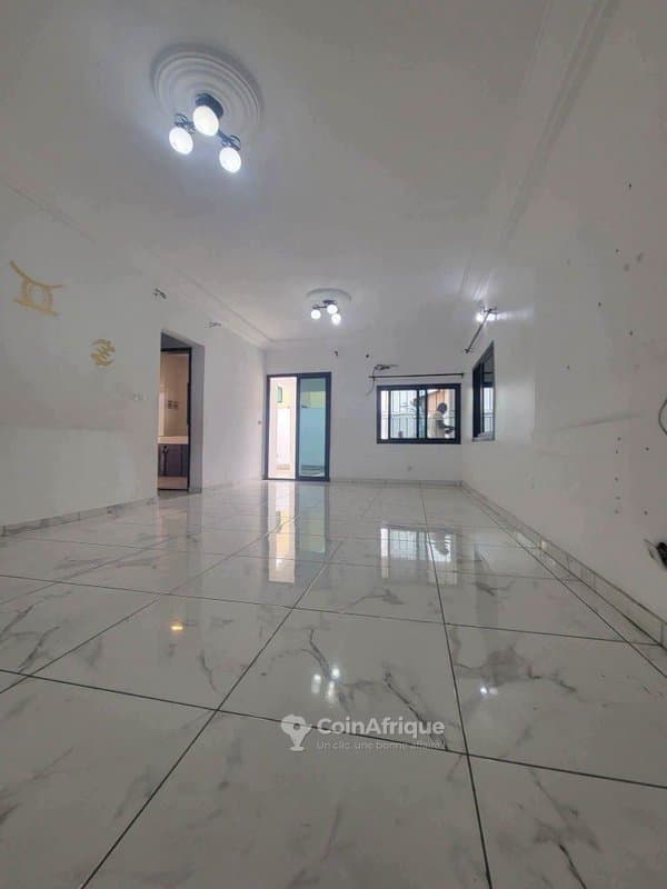 Location villa 6 pièces à Cocody Rivera Faya — photo 2