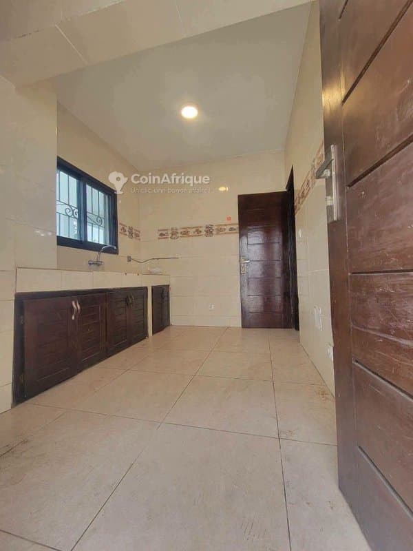Location villa 6 pièces à Cocody Rivera Faya — photo 3