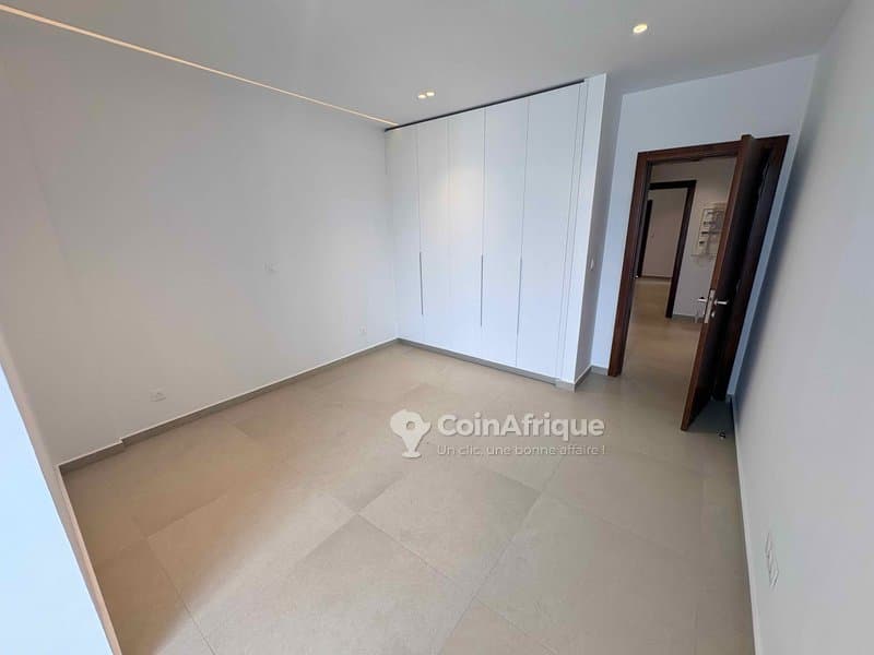 Location appartements 4 pièces à marcory zone 4 — photo 2
