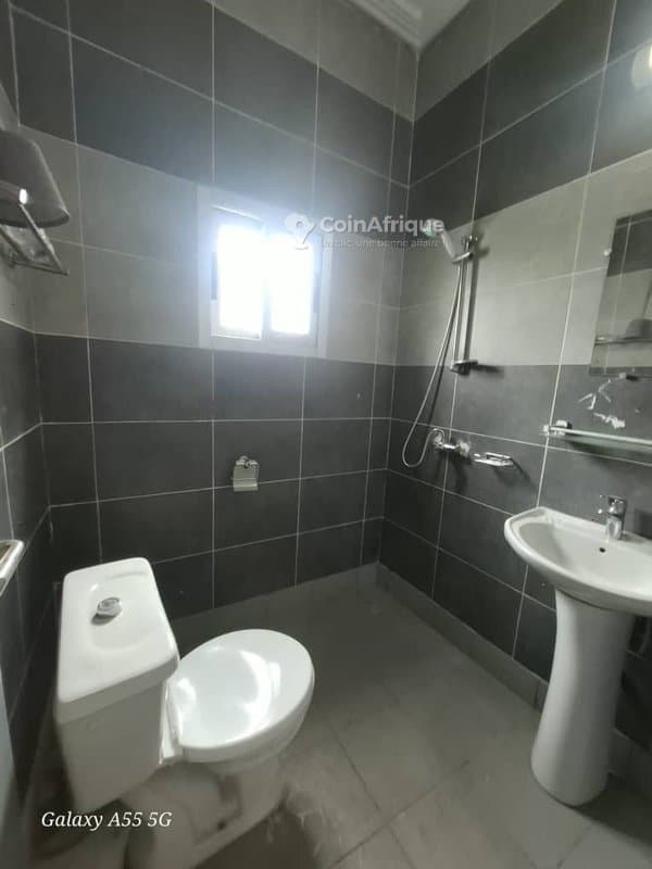 Location appartement 3 pièces à Cocody-angré — photo 4
