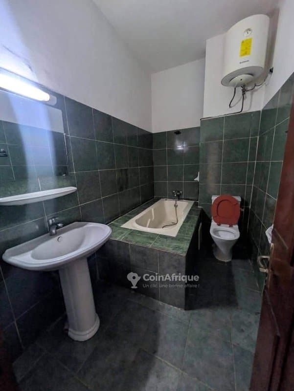 Location villa duplex de 7 pièces à Cocody Rivera golf 4 mel Théodore — photo 5