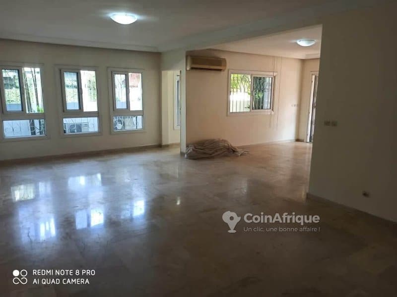 Location villa duplex de 6 pièces à cocody angre 8eme tranche cité soleil 1 — photo 3