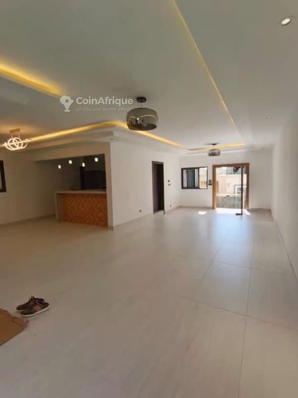 Vente villa 8 pièce à Bingerville Fehkessé Zone Cité Oribat — photo 4
