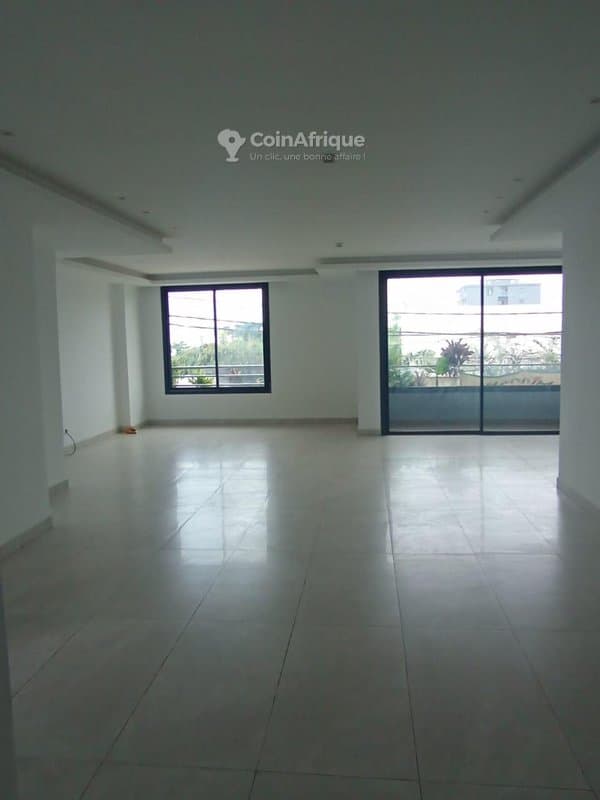 Location appartement de standing 5 pièces + piscine - Cocody Riviera m'badon — photo 2