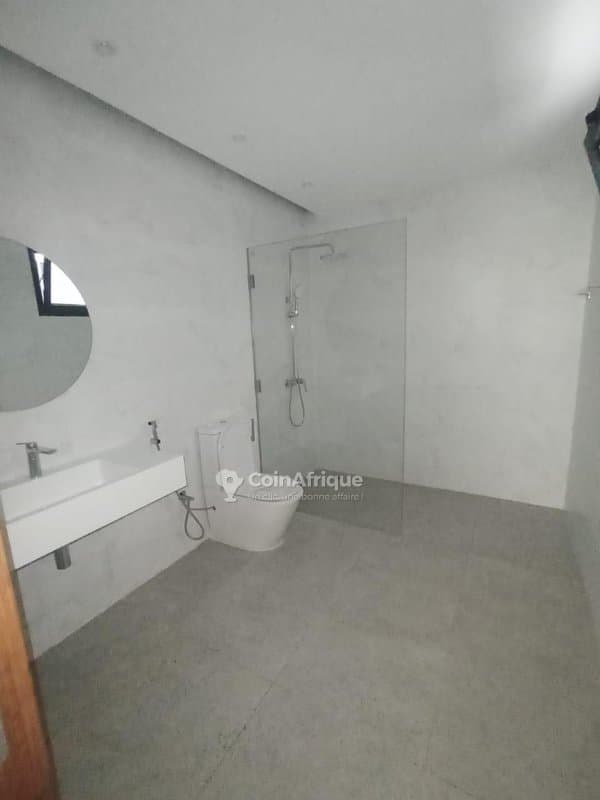 Location appartement de standing 5 pièces + piscine - Cocody Riviera m'badon — photo 4