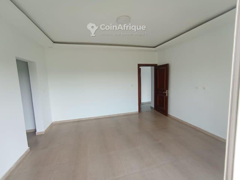 location appartement de standing 3 pièces - cocody riviera 2 — photo 4