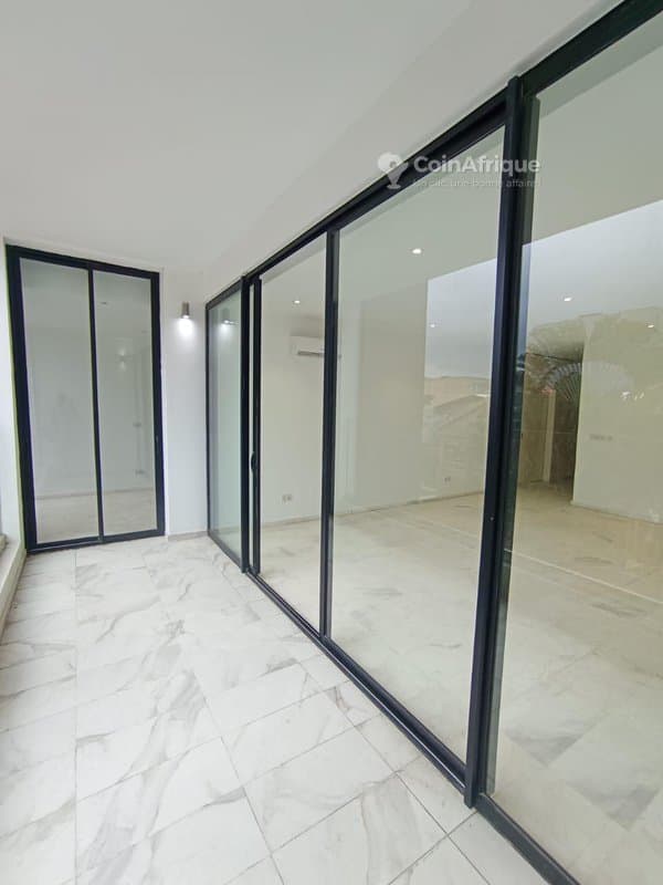 Location appartement de standing 4 pièces - cocody 2 plateaux 7eme tranche — photo 3