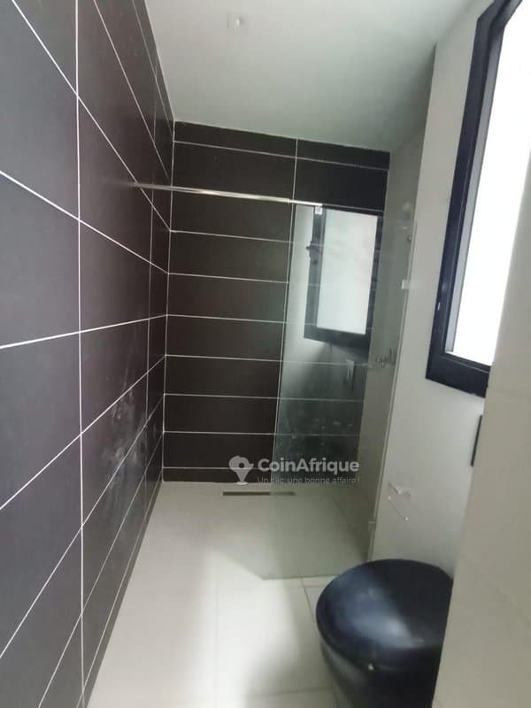 Location appartement de standing 4 pièces - Cocody 2 plateaux 7eme tranche — photo 4