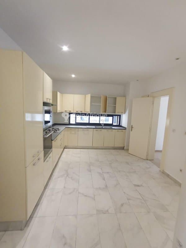 Location appartement de standing 4 pièces - Cocody 2 plateaux 7eme tranche — photo 5