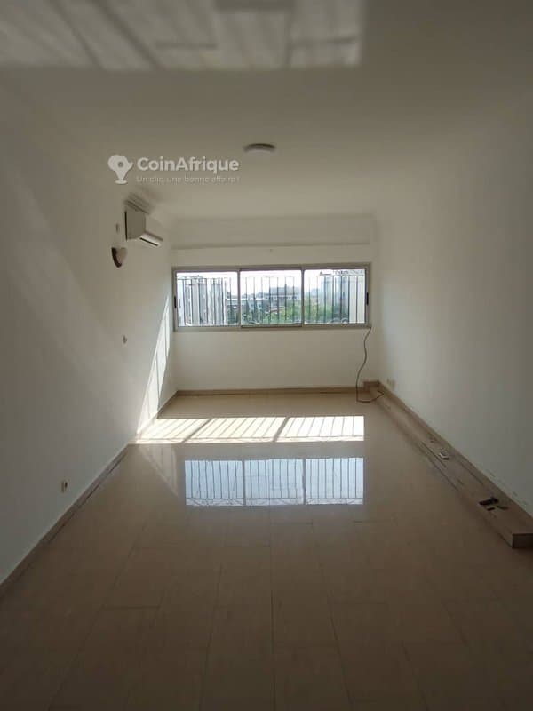 Location appartement 2 pièces à Cocody 2 Plateaux 8eme Tranche — photo 4
