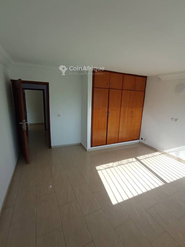 Location appartement 2 pièces à Cocody 2 Plateaux 8eme Tranche — photo 5