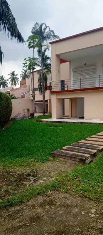 Location villa duplex de 8 pièces à cocody 2 plateaux les valons — photo 5