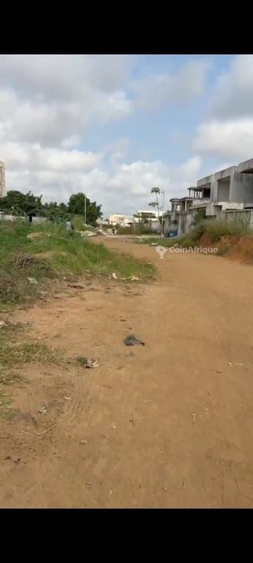 Terrain 1100 m² avec acd à bingerville-anan — photo 5