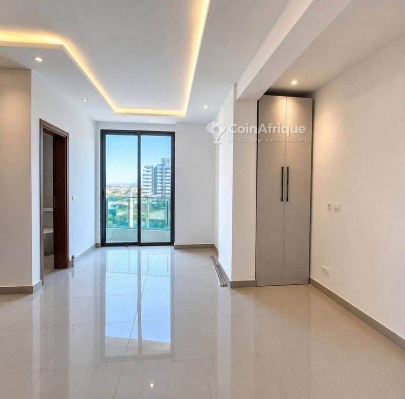 Location appartement de standing 4 pièces - cocody 2 plateaux 9eme tranche cgk — photo 4