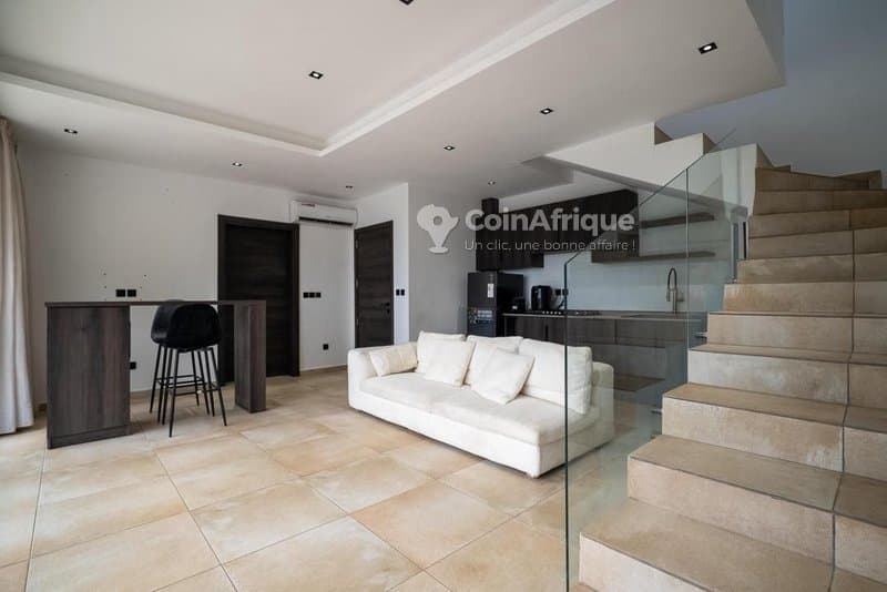 Vente de 6 villas de 5 pièces meublées avec piscine à assinie — photo 3