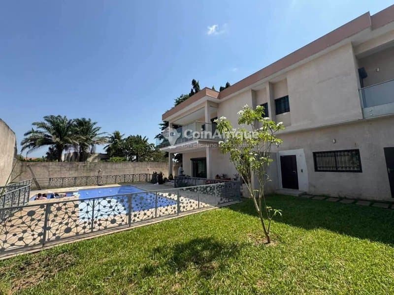 Location villa 9 pièces à Cocody Riviera Attoban — photo 2