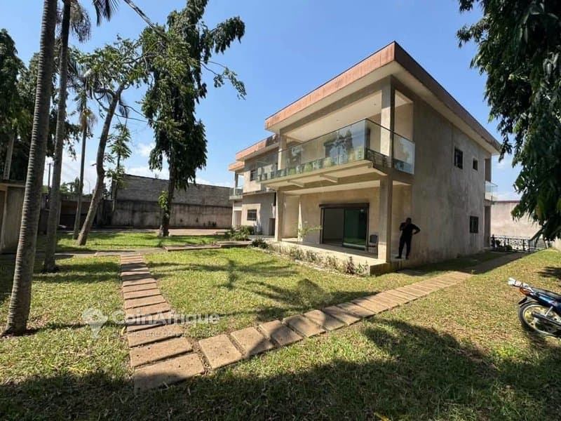Location villa 9 pièces à Cocody Riviera Attoban — photo 4