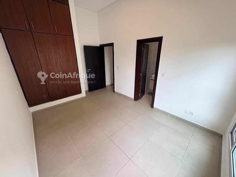 Location villas duplex 6 pièces - Cocody angré 7iem tranche avec piscine commune — photo 4