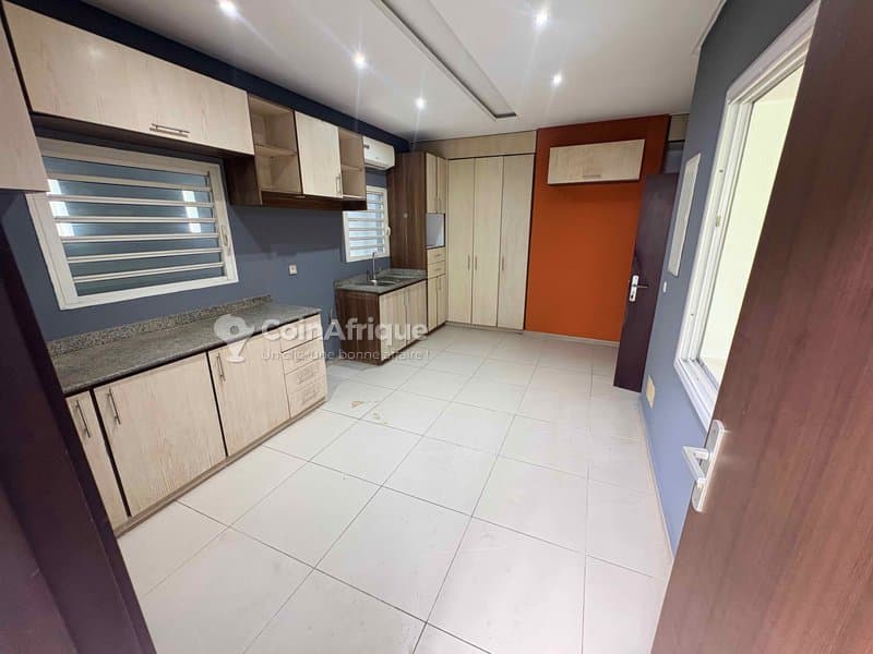 Location villas duplex 6 pièces - Cocody angré 7iem tranche avec piscine commune — photo 5