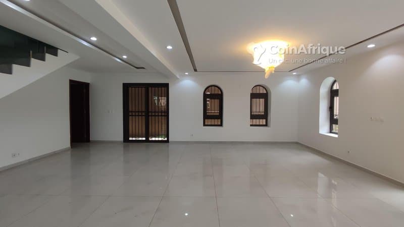 Location villa duplex de standing 8 pièces + piscine - cocody riviera m'badon — photo 2