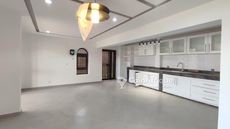 Location villa duplex de standing 8 pièces + piscine - cocody riviera m'badon — photo 4
