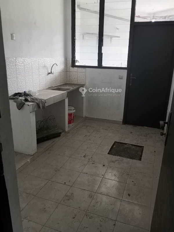 Location appartement 4 pièces - Cocody — photo 4