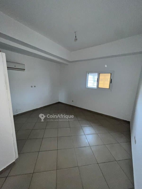 Location appartement 4 pièces - Cocody — photo 2