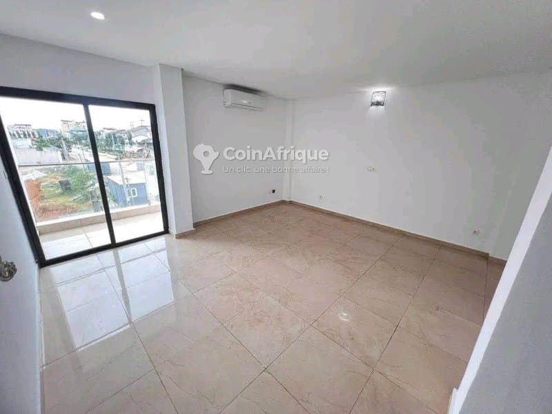 Location appartement 5 pièces - riviera m'badon — photo 3