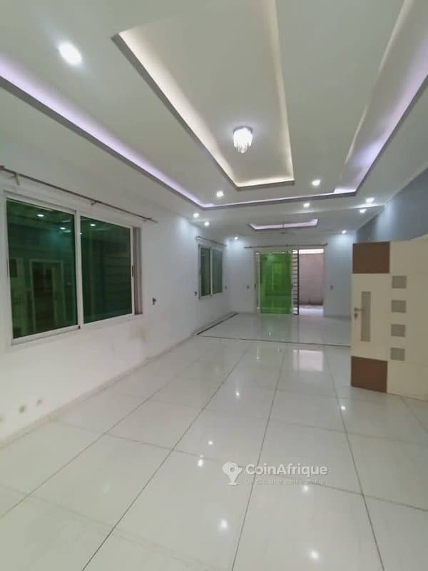 Location villa duplex a k entrée de bingerville — photo 3