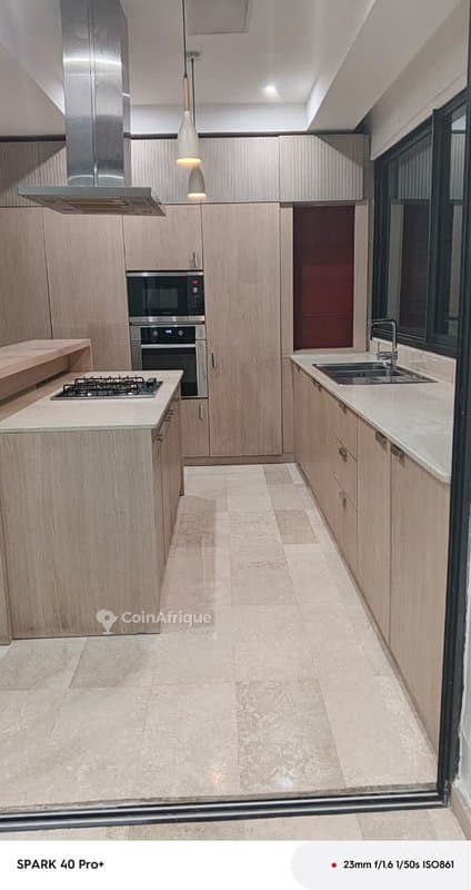 Location villa duplex 8 pièces à la Riviera attoban commissariat 3e — photo 3