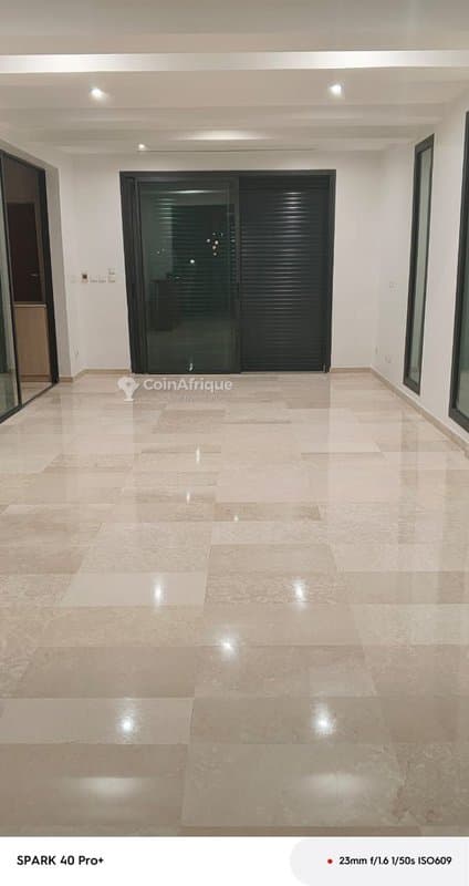 Location villa duplex 8 pièces à la Riviera attoban commissariat 3e — photo 4