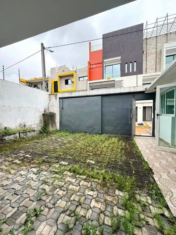 Location villa duplex de standing 4 pièces + dépendance - cocody riviera synacascy — photo 4